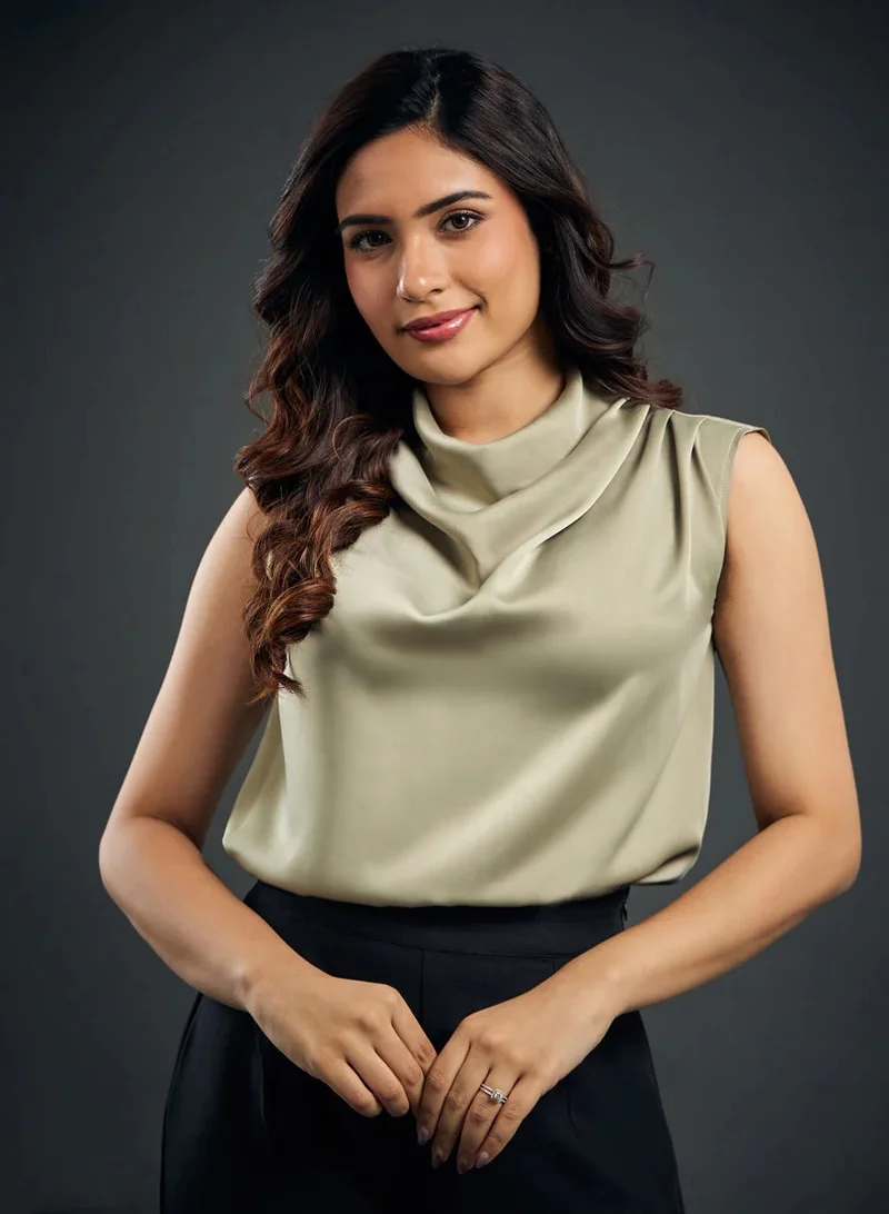 Zigzag Solid Color Pleated Sleeveless Satin Top