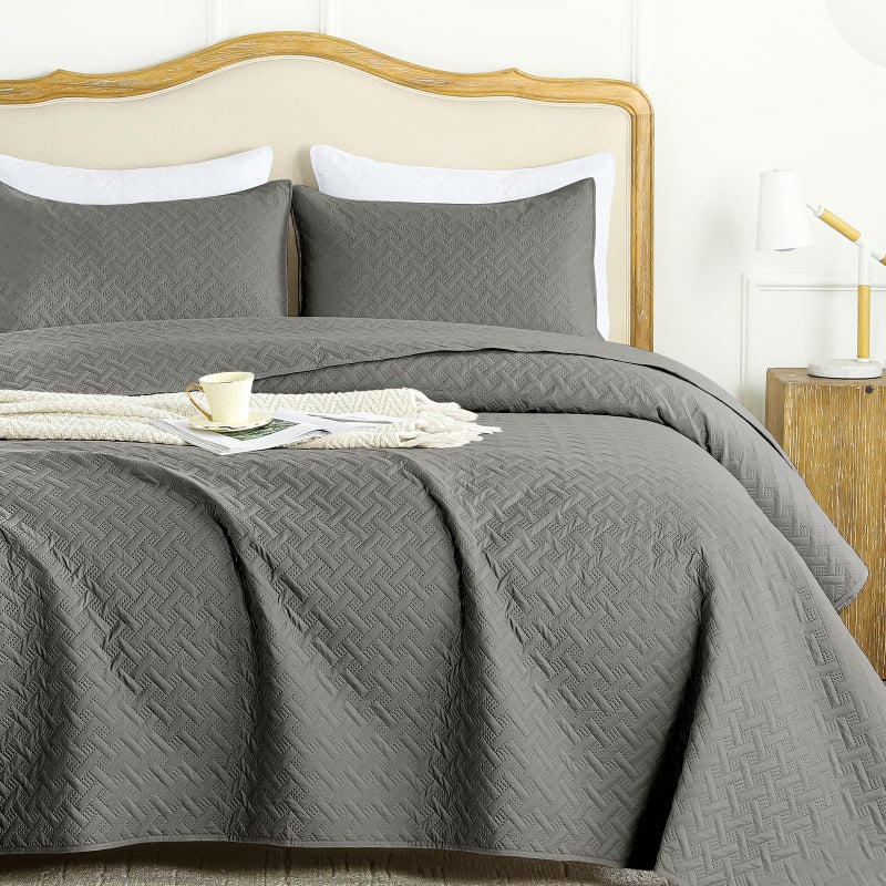 FLYMME Dark Grey King Quilt Bedspreads  3 Pieces Lightweight Bedding Sets with Pillow Shams  Microfiber Quilted Comforter Coverlet for All Season (1 Quilt  2 Shams) - Image 1