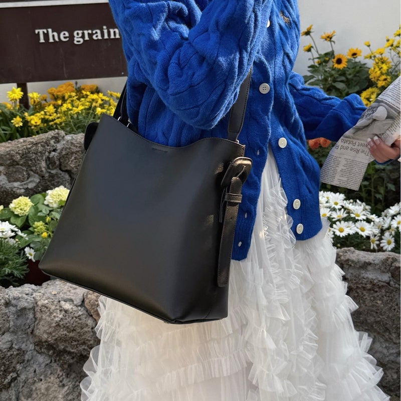 Genuine Leather Accessible Luxury Handheld Tote Bag, Fashionable And Simple Niche Design, Commuter Shoulder Crossbody Bag Women'S Bag - Image 2