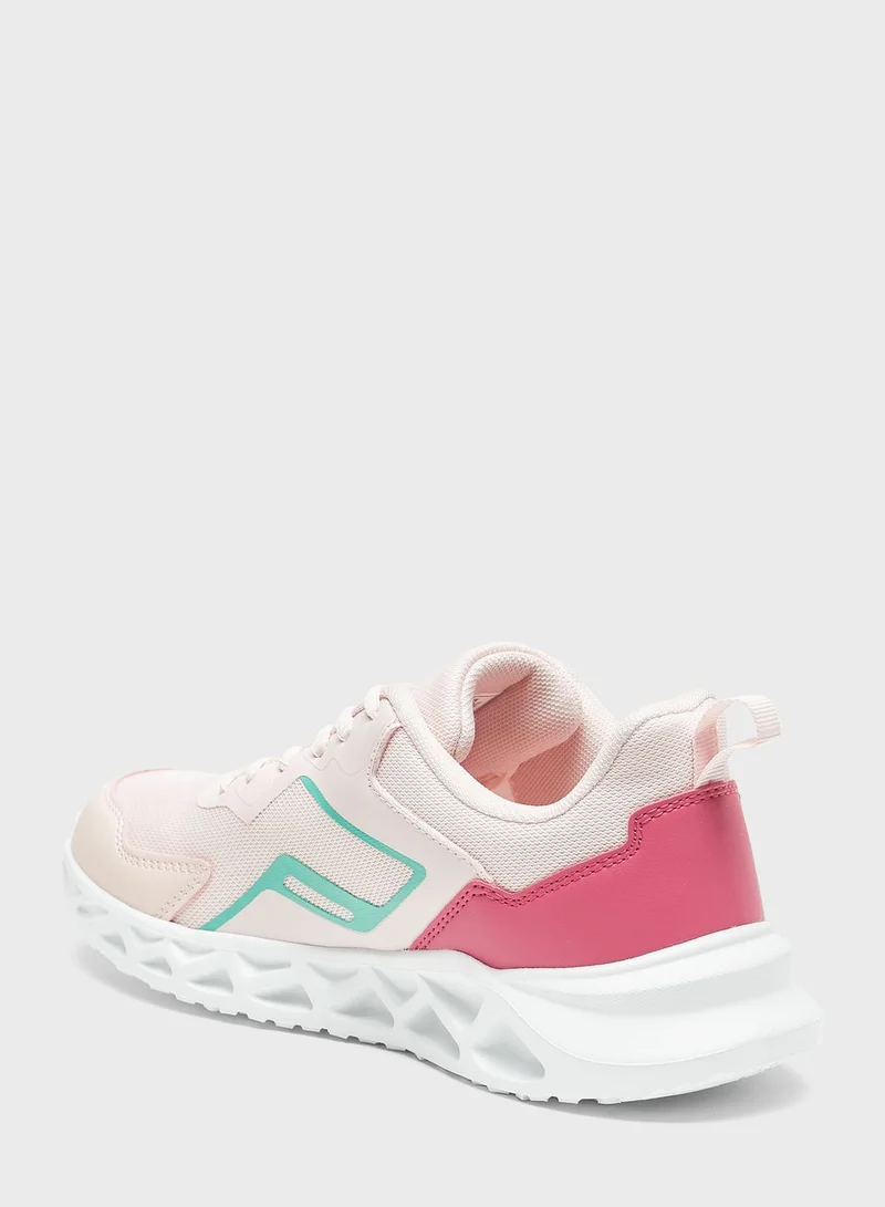 شو اكسبرس Lace Up Low Top Sneakers