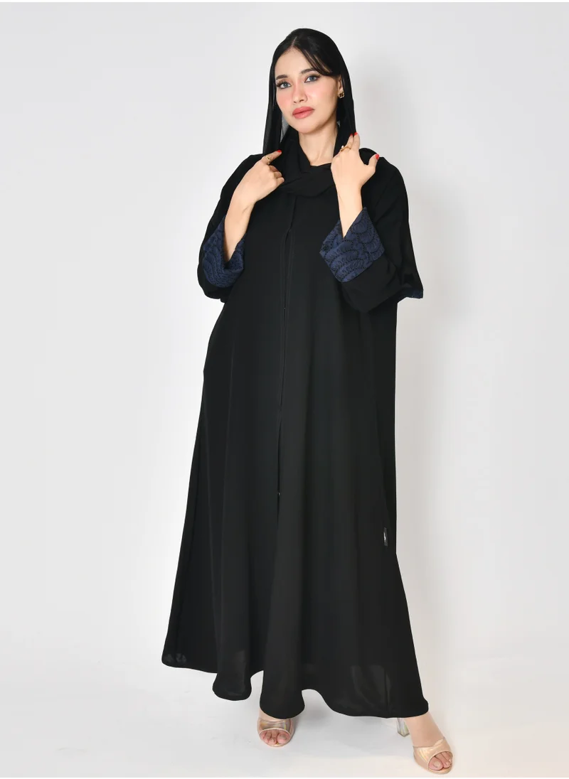 HAWRAA ABAYA Black quarter cloche abaya closed with double sleeves and lined with navy blue lace fabric