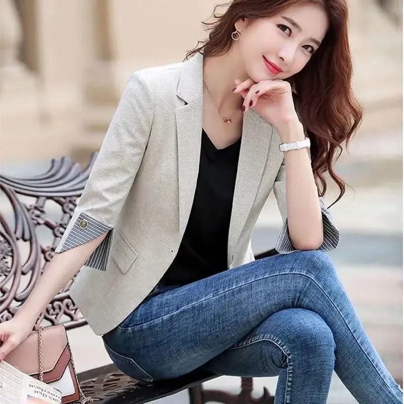 Small Suit Jacket Women's 2024 New Korean Style Small Men's Seven-point Sleeve Professional Wear Slim-fit Fashionable Suit Jacket - Image 2