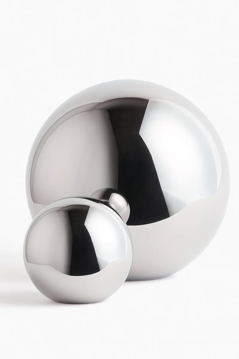 اتش اند ام قطعة ديكور منحوتة من الزجاج