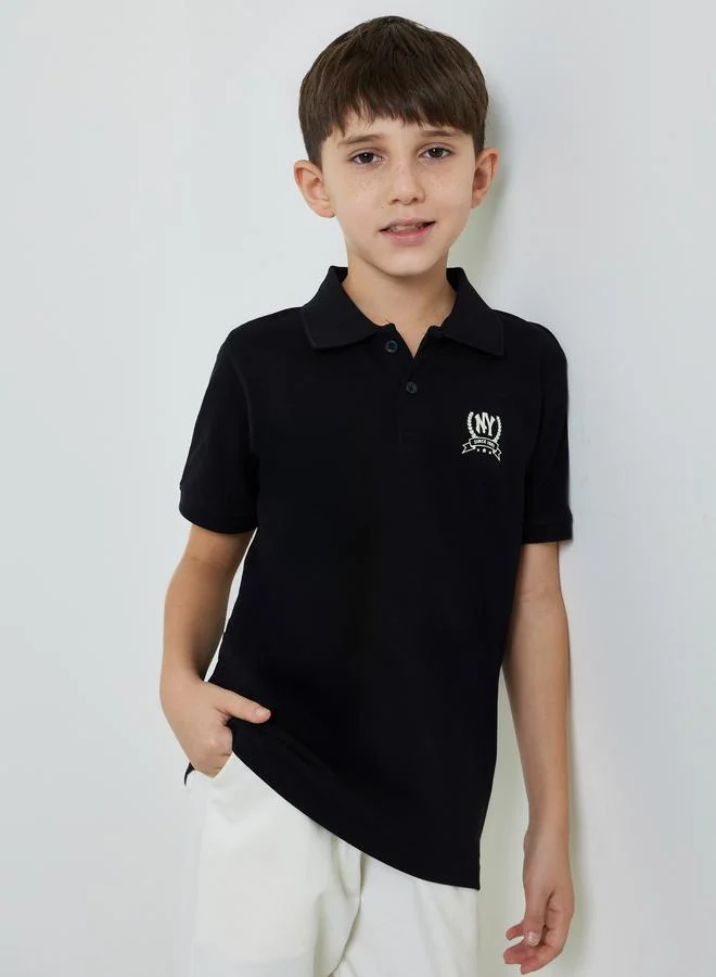 Styli Boys Black Chest Print Knitted Regular Fit Polo T-Shirt