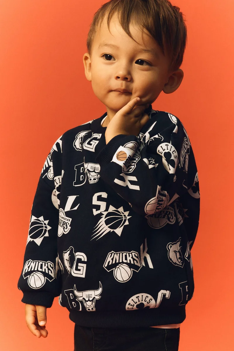 اتش اند ام بلوزة بطبعة مميزة