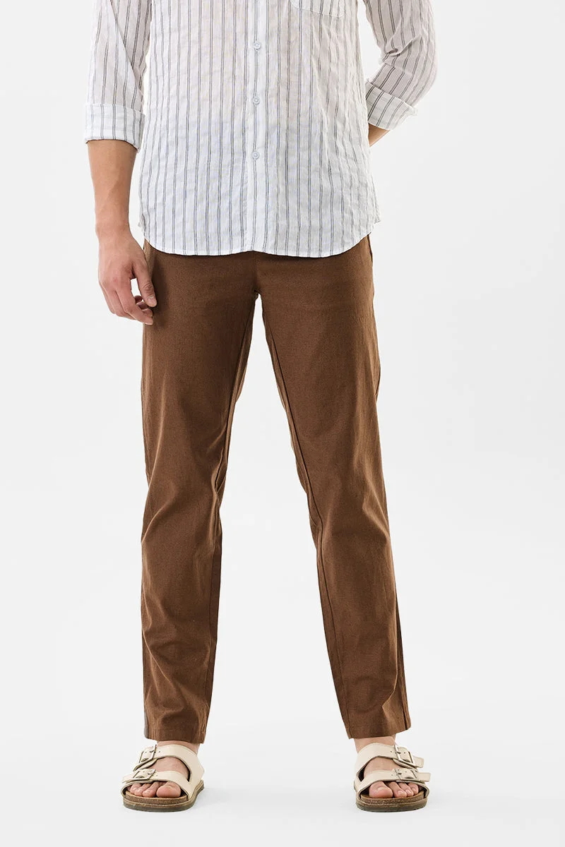 سنيتش Brown Textured Slim Fit Casual Trousers
