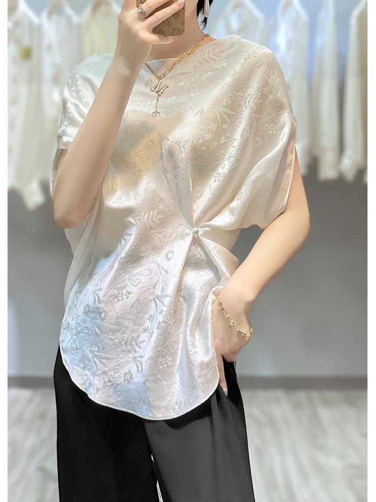 2023 Summer Xiaizhong Design French Top Light Luxury Fashion Age-Reducing Beautiful New Chinese White Jacquard Shirt - Image 2