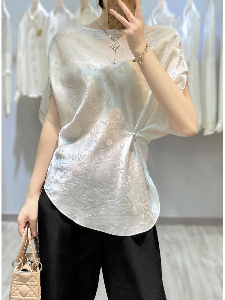 2023 Summer Xiaizhong Design French Top Light Luxury Fashion Age-Reducing Beautiful New Chinese White Jacquard Shirt - Image 4