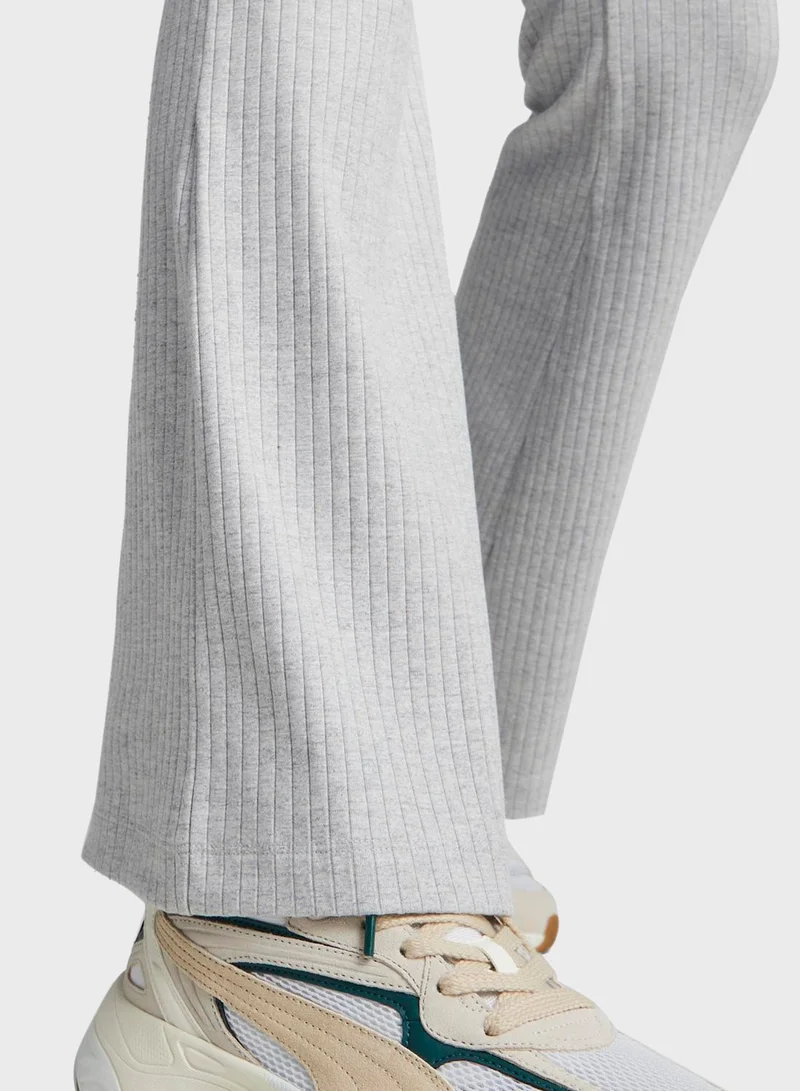 PUMA Classics Ribbed Flared Leggings