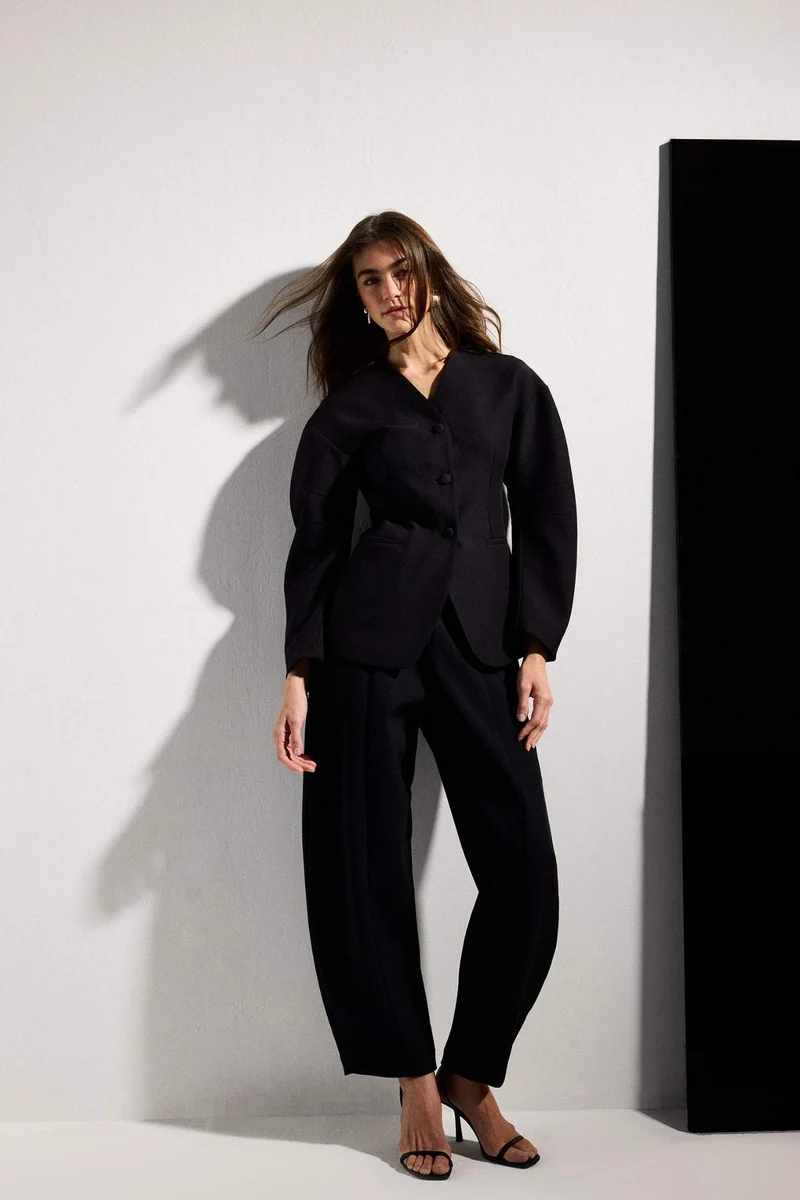 ديفاكتو Balloon Fit Regular Hem Crepe Trousers