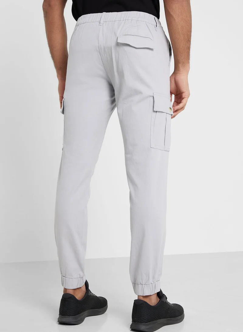 Thomas Scott Thomas Scott Men Comfort Mid-Rise Easy Wash Cargo Trousers