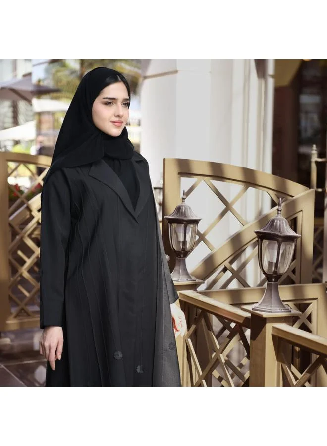 عبايات حوراء عباية سوداء ربع كلوش بقصة رسمية مزينة بقيطان وزهور سوداء