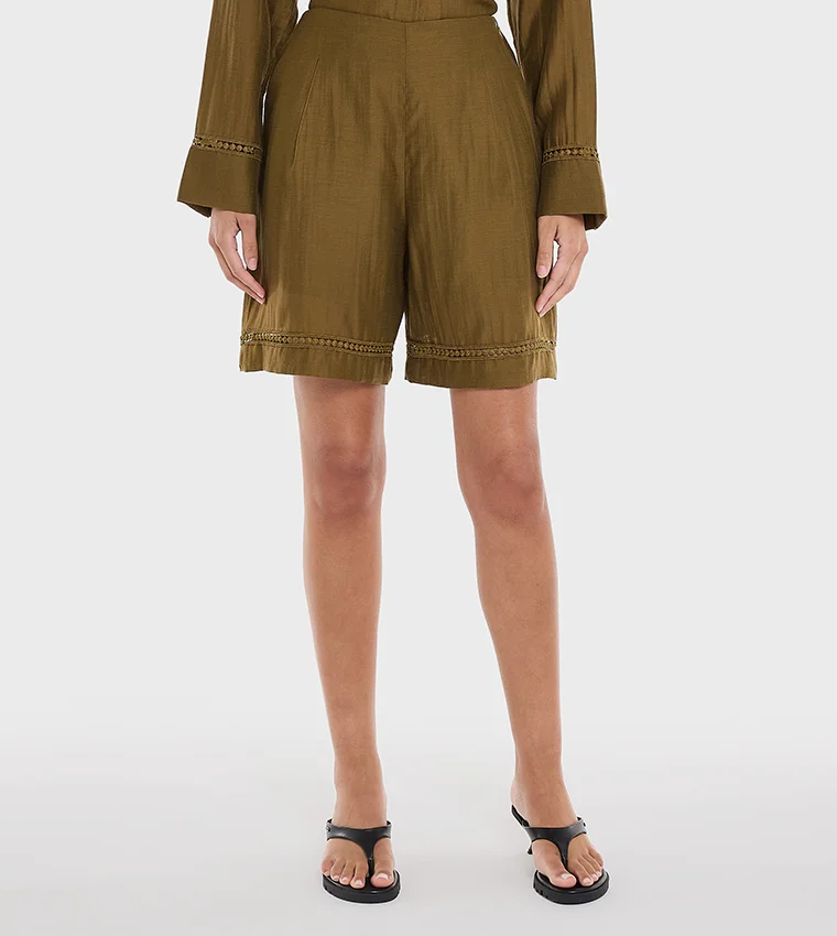 بي سي بي جي BCBG Slub Solid Shorts With Lace