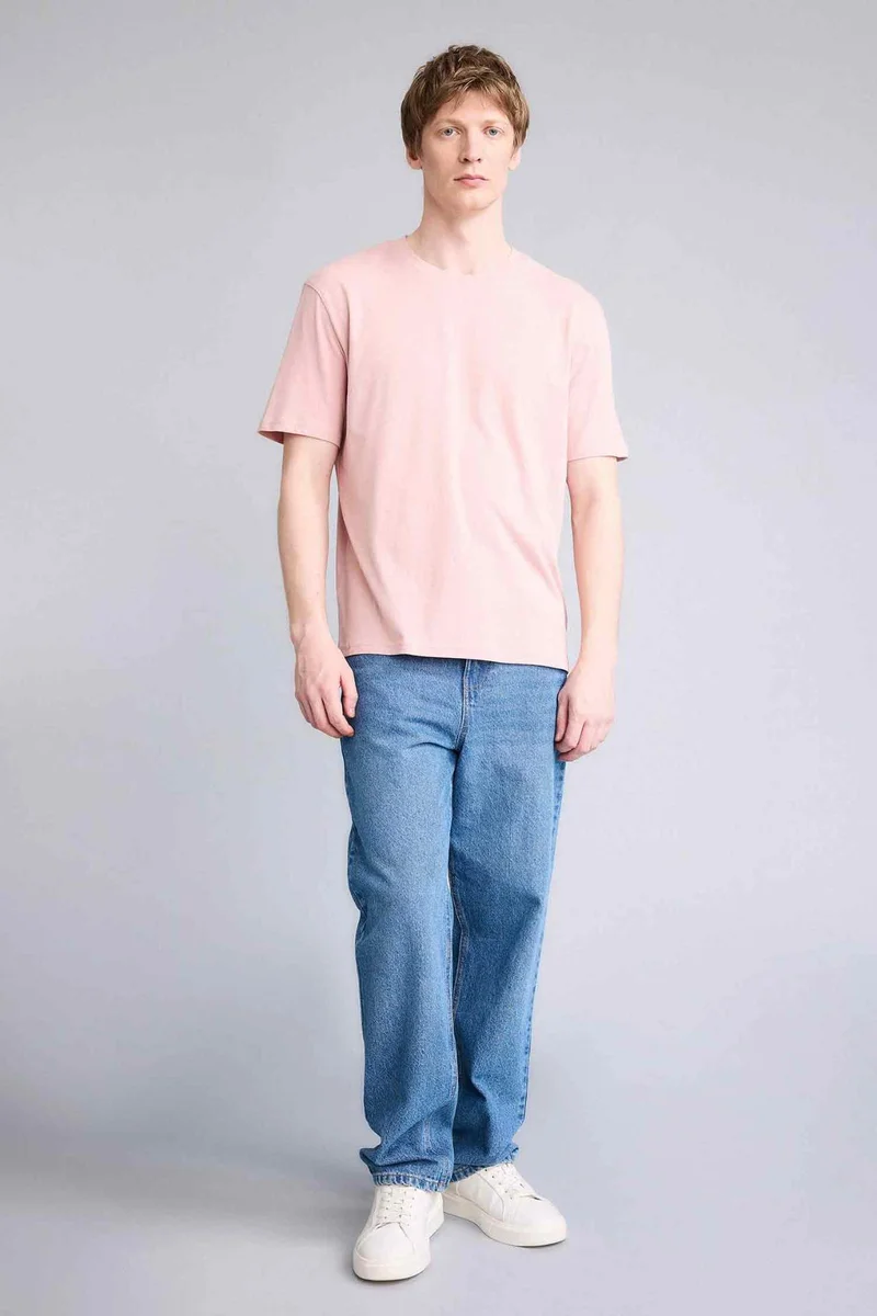 ديفاكتو New Regular Fit Crew Neck Short Sleeve T-Shirt