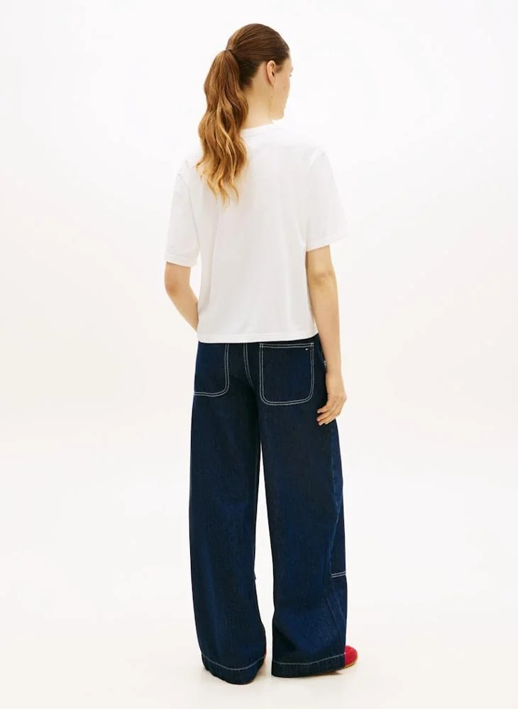 TOMMY JEANS Logo Crew Neck T-Shirt