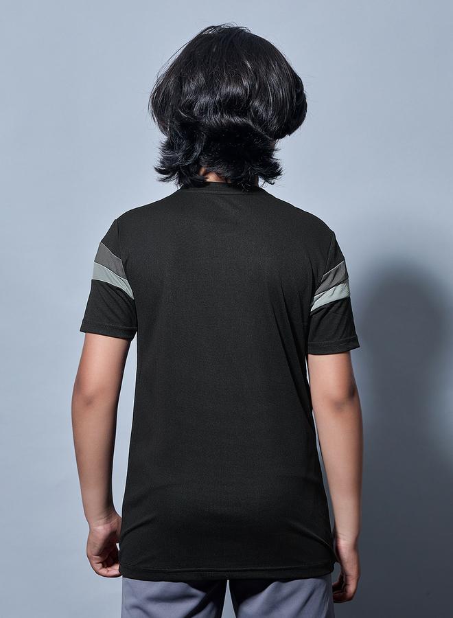 تكنوسبورت تيشيرت تكنوسبورت بألوان متداخلة وأكمام قصيرة بياقة مستديرة - Image 3