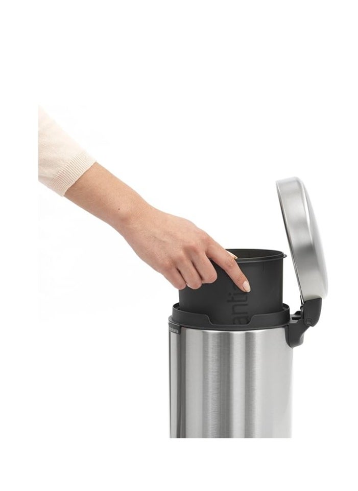 Brabantia 113222 Pedal Bin newIcon with Plastic Inner Bucket, 3 Litre - Matt Steel - pzsku/Z1904783154F5C8695C8BZ/45/_/1714396851/c6e11842-7cea-4c93-9740-f370febe06ce