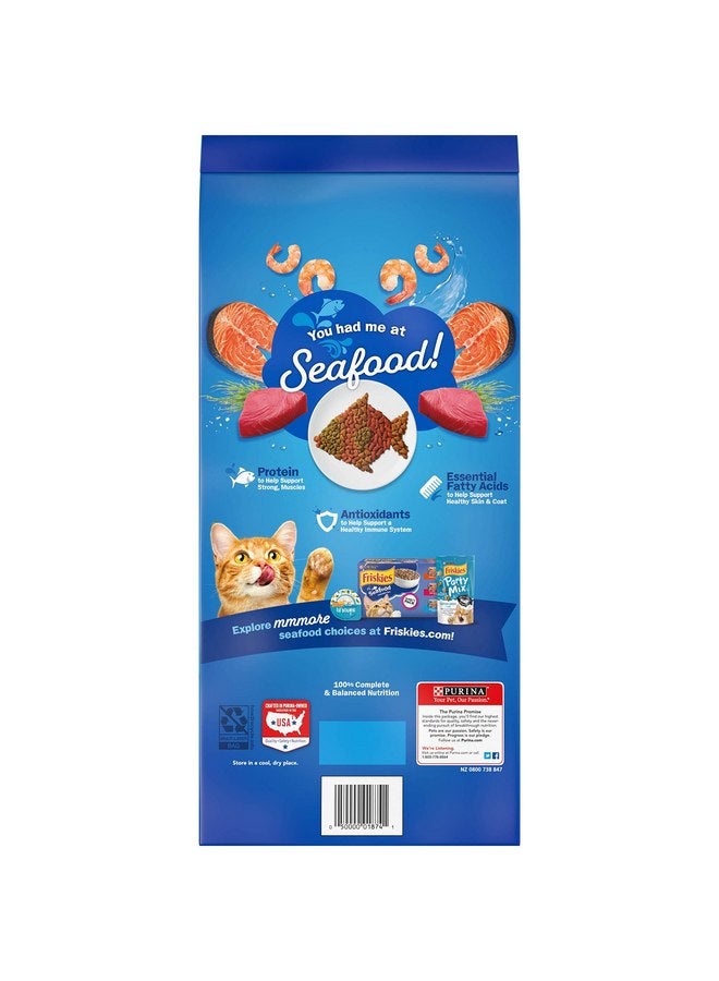 فريسكس طعام القطط الجاف Purina Friskies، نكهة المأكولات البحرية - كيس 6.3 رطل - Image 2
