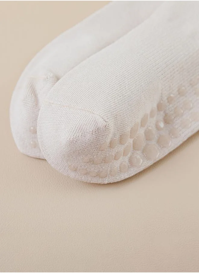 ستايلي Text Silicon Pad Base Crew Yoga Socks