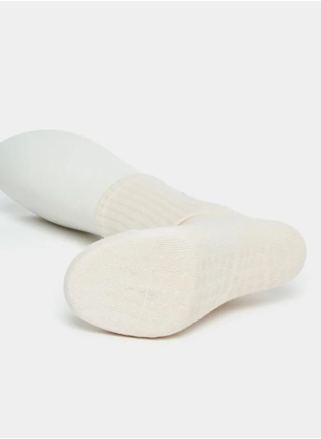 ستايلي Text Silicon Pad Base Crew Yoga Socks