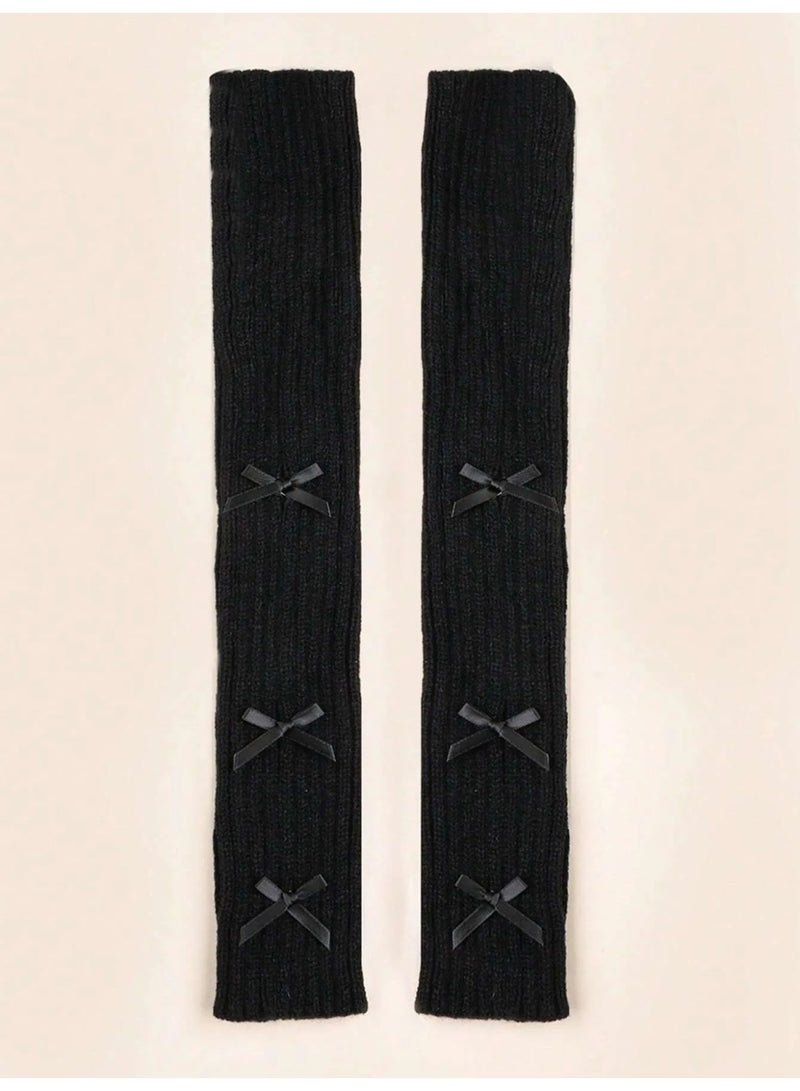 قفازات شتويه نسائيه طويله بدون اصابع بتصميم فيونكات توفر تغطية إضافية ودفئاً للذراع مصنوعه من قماش محبوك ناعم ومرن توفر دفئاً ممتازاً في الأجواء الباردة - Image 2