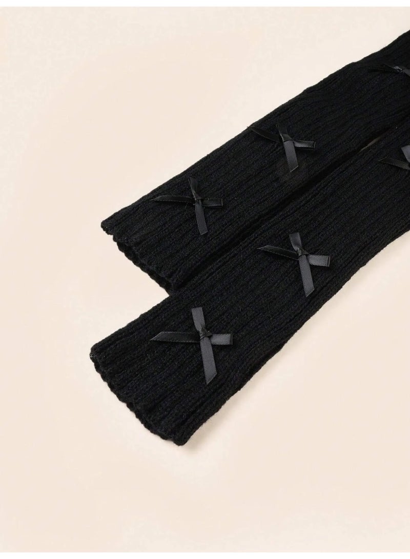 قفازات شتويه نسائيه طويله بدون اصابع بتصميم فيونكات توفر تغطية إضافية ودفئاً للذراع مصنوعه من قماش محبوك ناعم ومرن توفر دفئاً ممتازاً في الأجواء الباردة - Image 3