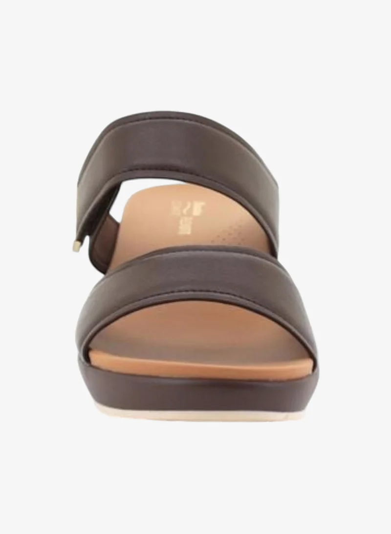 Bata Elegant Cross-Strap Wedge Sandal
