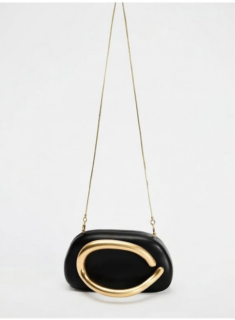 شنطة سهرة نسائية حقيبة كتف جلد صناعي بتصميم عصري مع مقبض معدني ذهبي مميز للمناسبات - Image 5