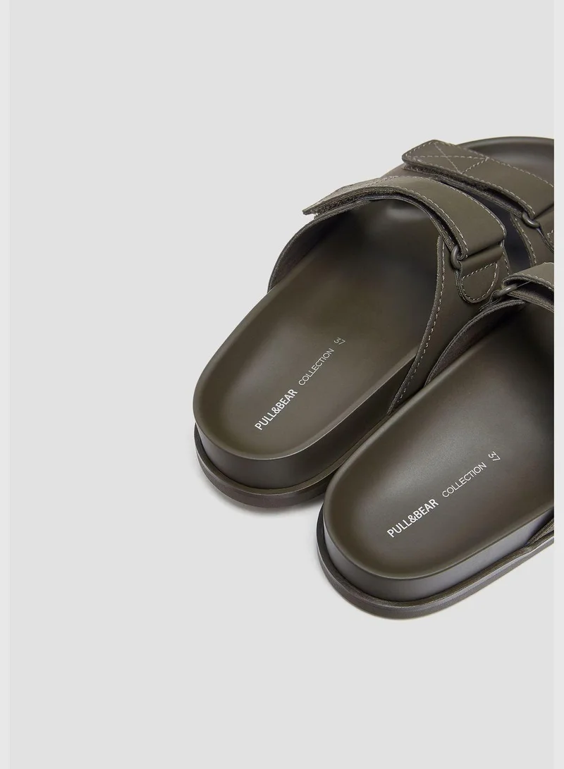 PULL&BEAR Flat Hook-And-Loop Strap Sandals