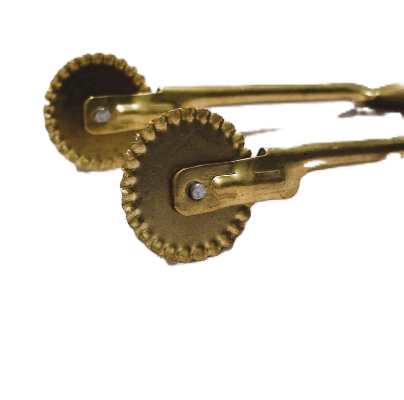 GS KITCHENWARE GS Brass Karanji Cutter Tool, Gujia/Shankarpali Cutter, 2 in 1 Brass Spoon with Cutter, Pack of 2 - Image 5