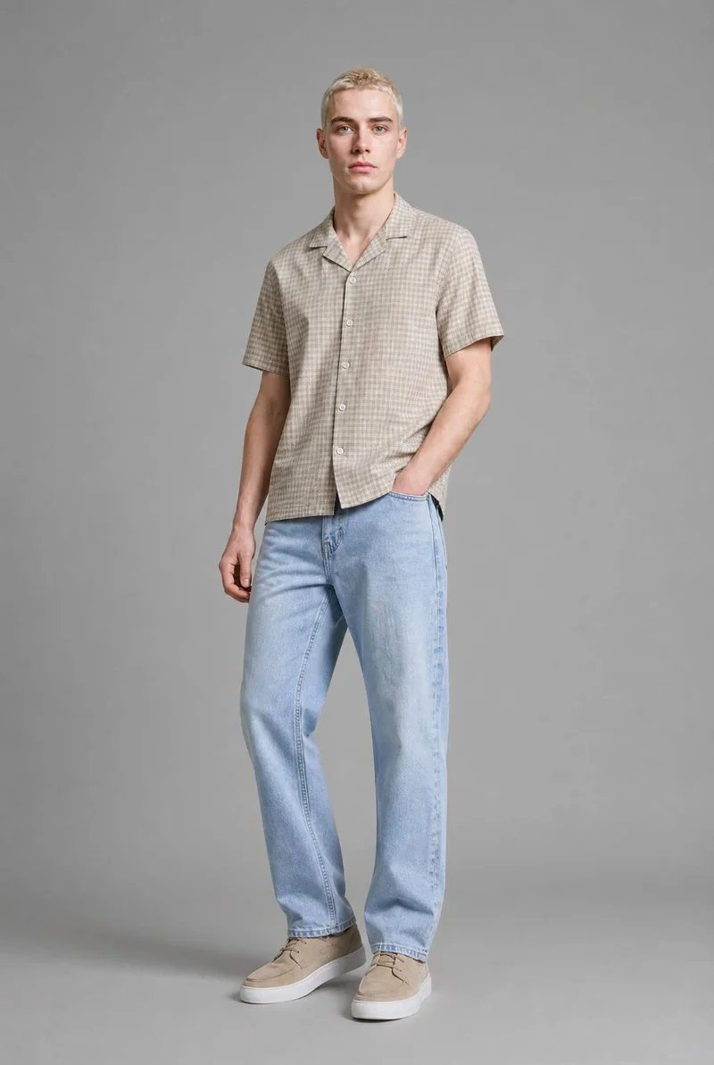 ديفاكتو Boxy Fit Apache Neck Short Sleeve Shirt