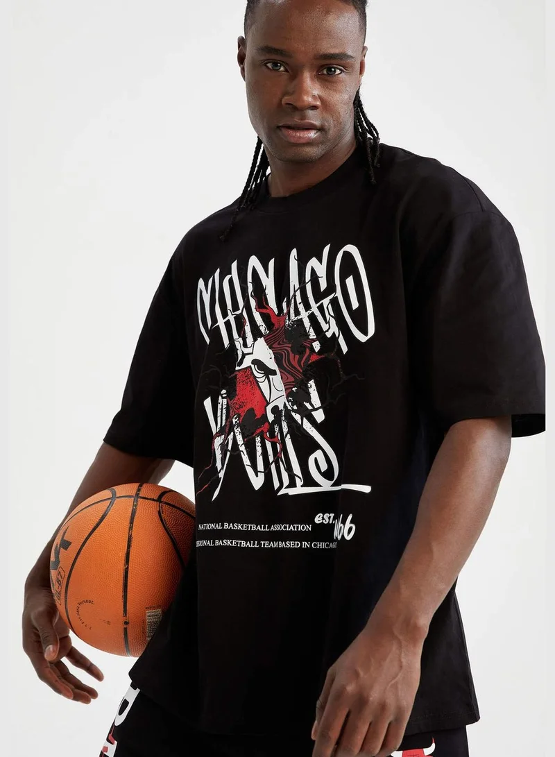 DeFacto Oversize Fit Short Sleeve NBA Chicago Bulls Printed T-Shirt