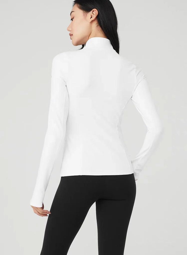 alo 's new slim-fitting yoga wear for women's sports  - Image 3