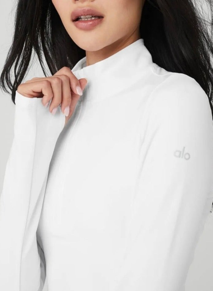 alo 's new slim-fitting yoga wear for women's sports  - Image 2