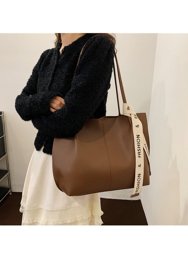 Women's One-shoulder Tote Bag Leather Handbag Women's Large Capacity Bucket Bag Fashion Travel Messenger Shoulder Bag Suitable for Women Female College Students (Brown) - Image 4