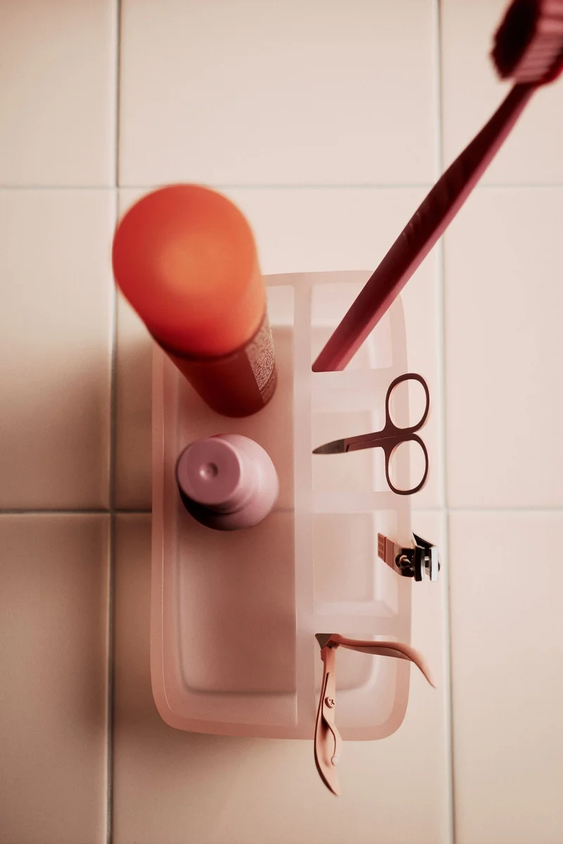 اتش اند ام منظم مكياج