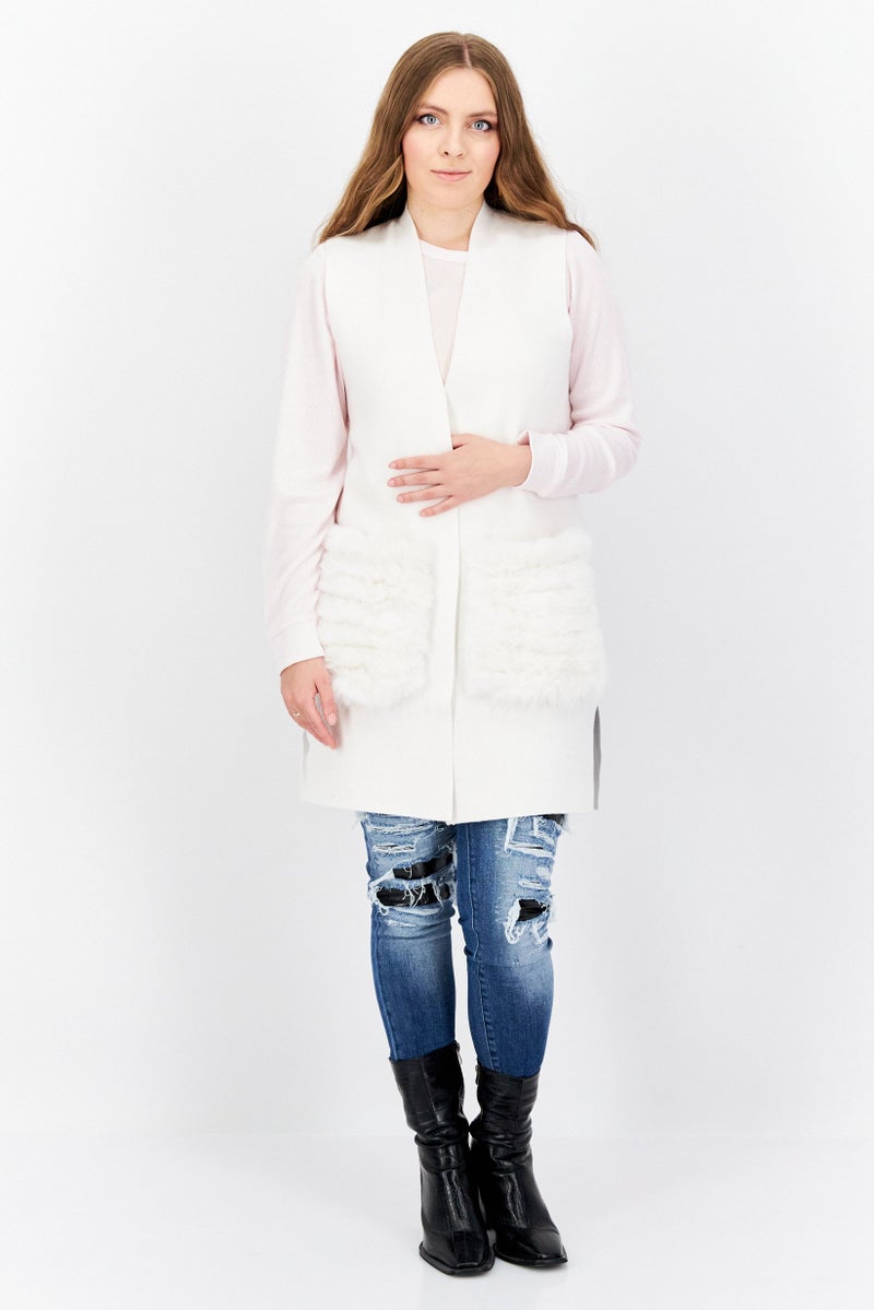 CARMEN MARC VALVO Women Split Neck Sleeveless Sweater, Ivory - Image 4