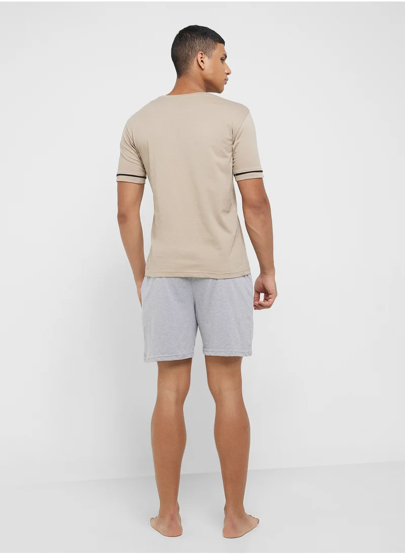 سفنتي فايف Nightwear T-Shirt & Shorts Set