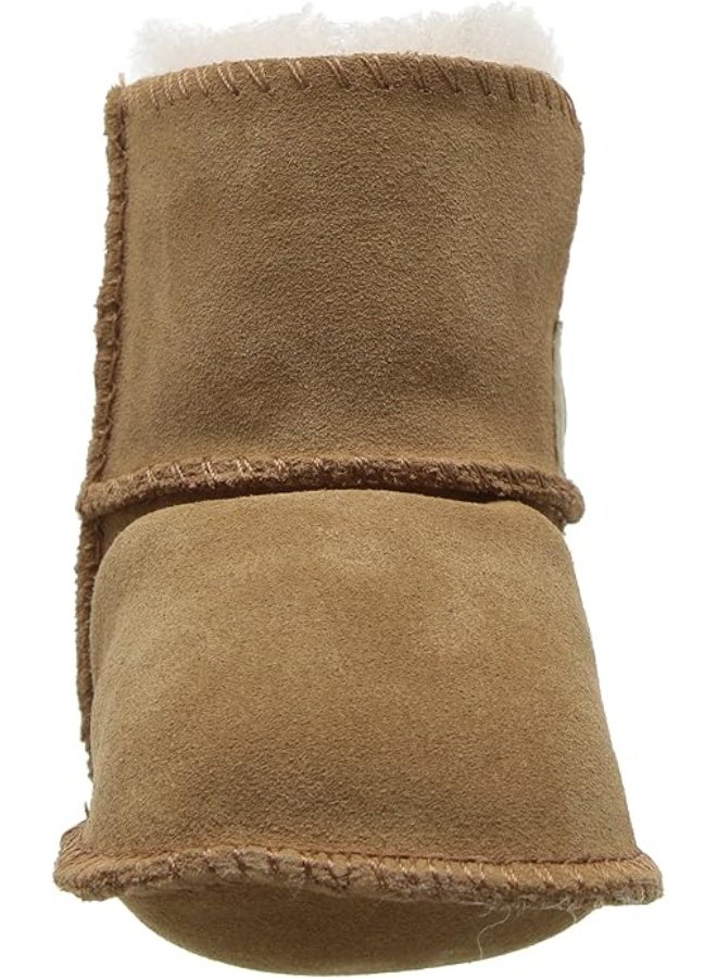 UGG UGG Unisex-Baby Erin Boot Size: Large Infant Color: Chestnut  - Image 3