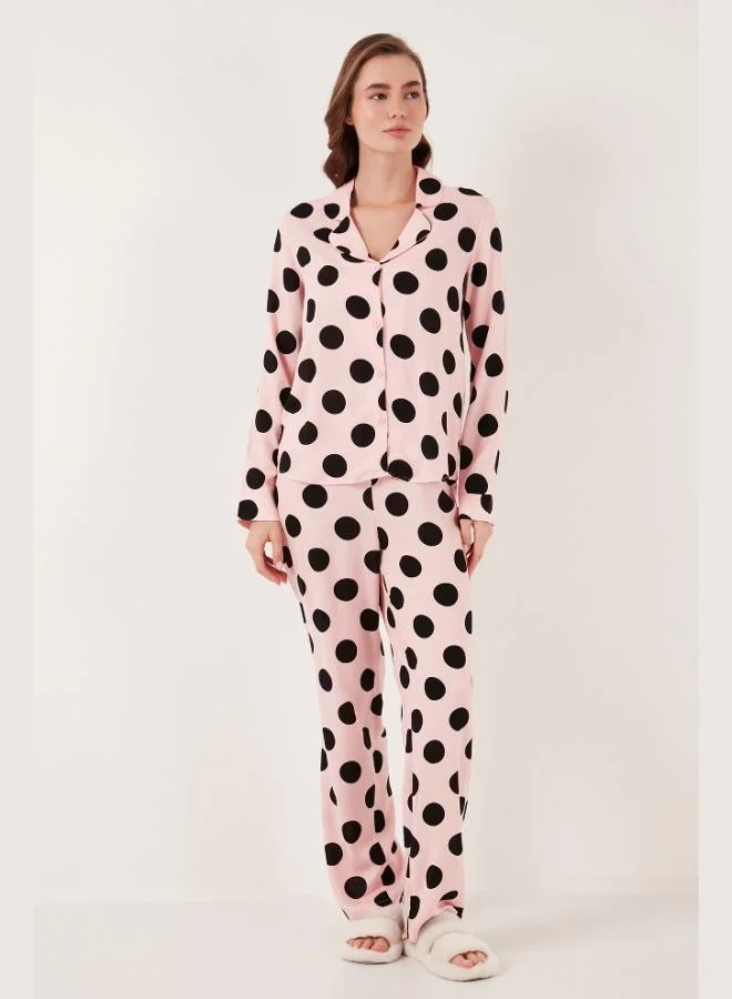 ليلا طقم بيجامة نسائي ليلا بقصة عادية ونسيج ناعم