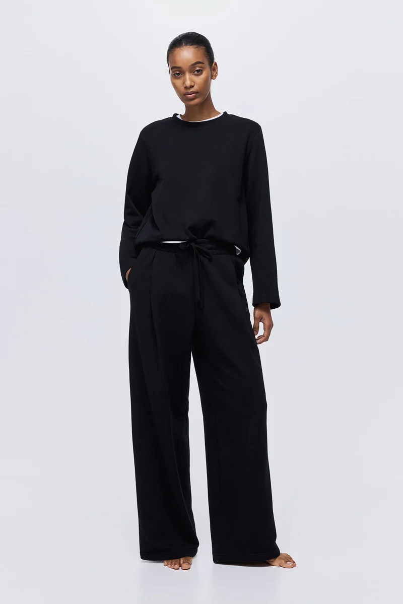 اتش اند ام بنطلون سويت بكسرات أمامية