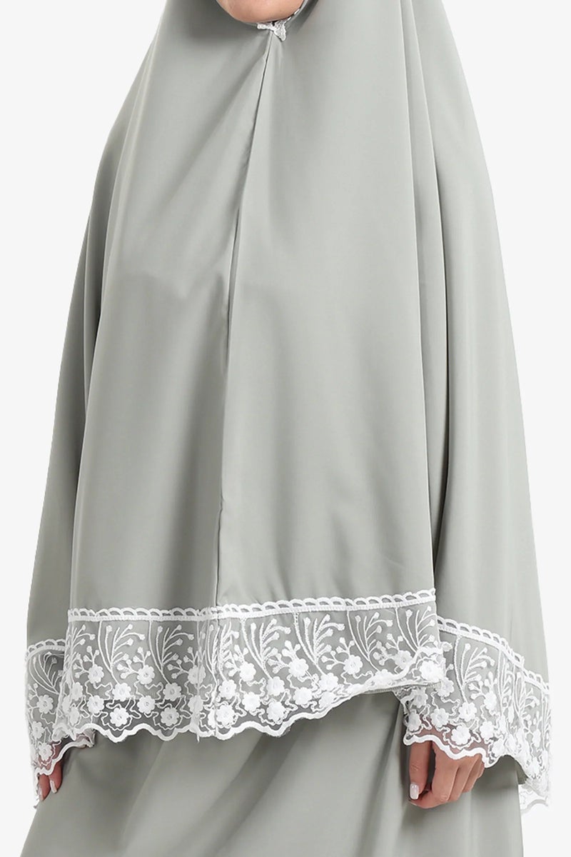 Carina Prayer Set with Lace Trim - Image 5