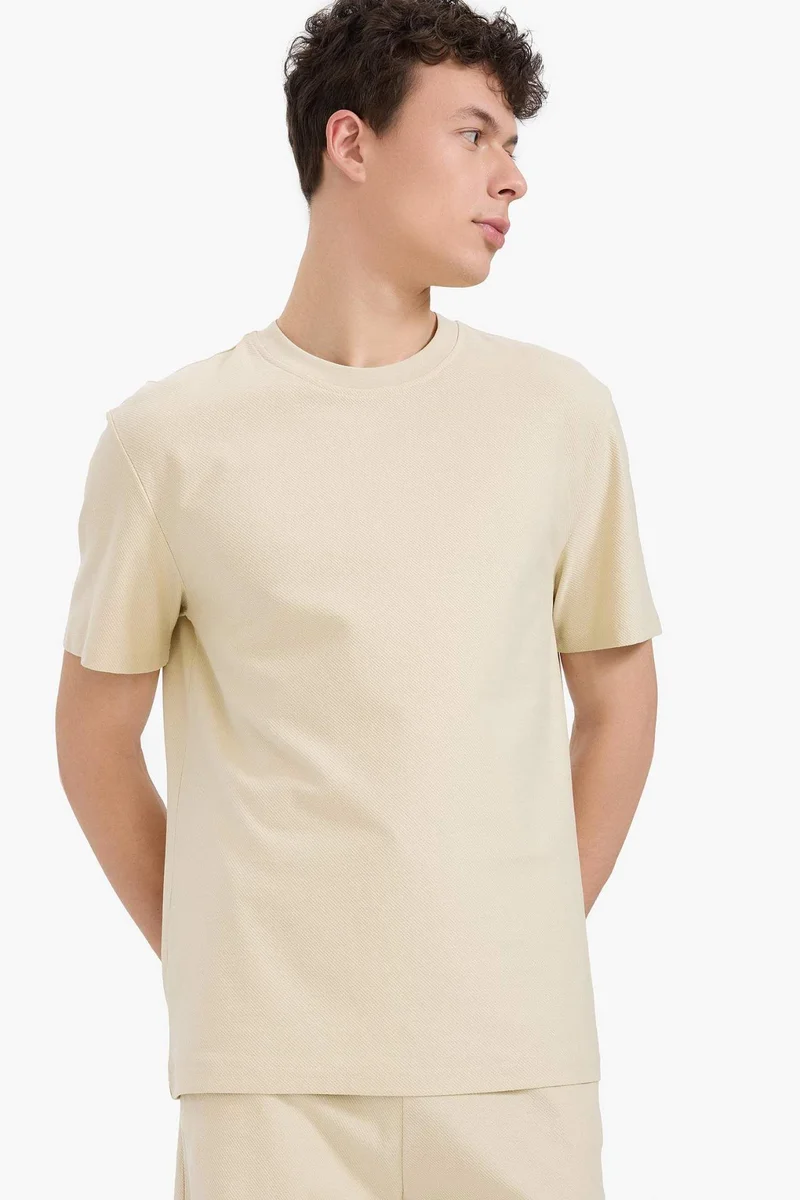 ديفاكتو Cotton Regular Fit Crew Neck Heavy Fabric T-Shirt