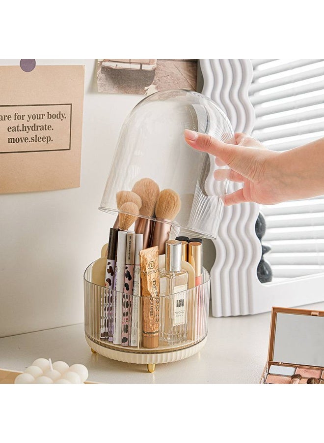 تُظهر الصورة حامل فرش مكياج دوارًا بزاوية 360 درجة بغطاء شفاف مقاوم للغبار. صُمم هذا المنظم لتخزين مستحضرات التجميل المتنوعة، مثل الفرش، وأقلام تحديد العيون، وأحمر الشفاه، بكفاءة. - Image 1