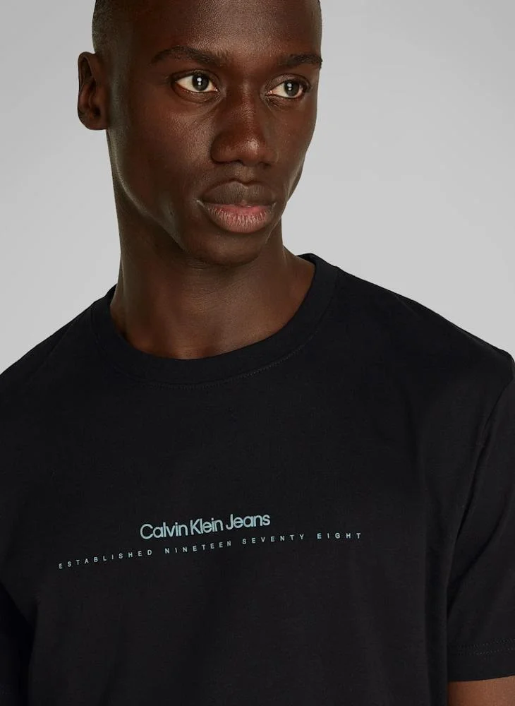 كالفن كلاين جينز Logo Print Crew Neck T-Shirt