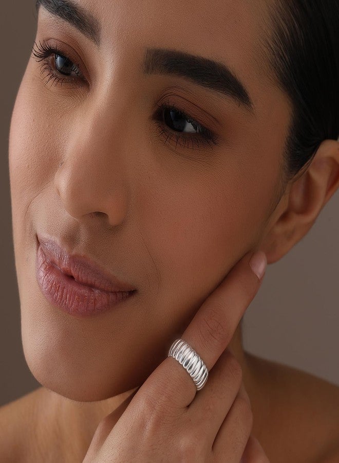 LeCalla خواتم ليكالا 925 فضة استرلينية شارلوت بولد للخواتم للنساء والرجال | خاتم بيان سميك ذو نسيج | خاتم خط عمودي أبدي للجنسين خواتم مضلعة جريئة، هدية لها (المقاس - 8 رقم)  - Image 2