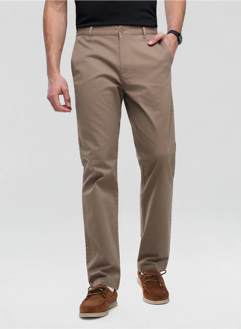 Giordano Men’s Slim Taper Stretch Cotton Khaki Pants