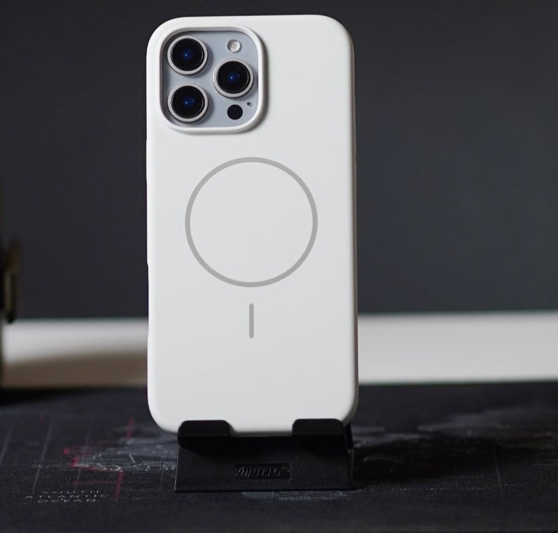 MagSafe Matte Phone Case for iPhone 15 Pro Max - White - Image 3