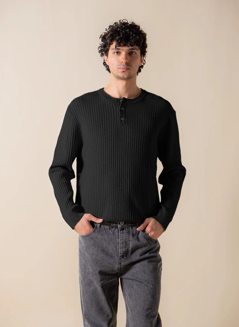 SHAPES TEXTURED HENLEY SWEATSHIRT