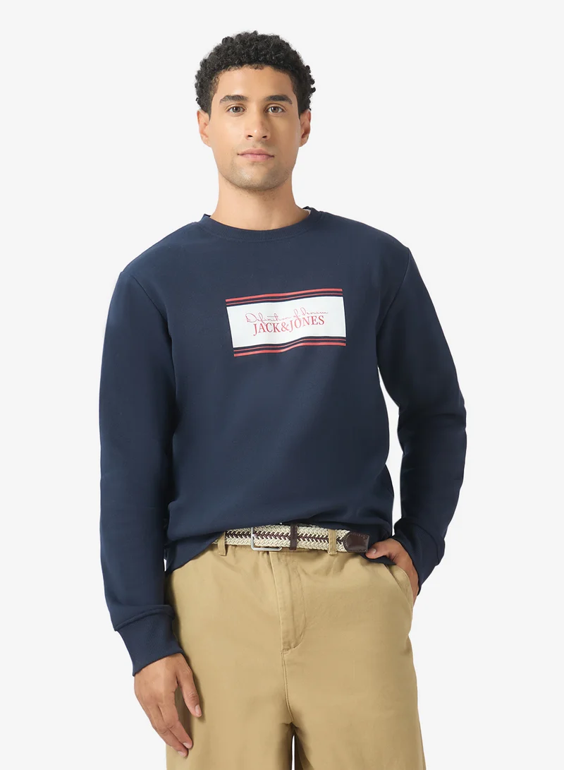 Solid Crew Neck Regular Fit Sweatshirt